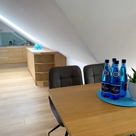 Cobalt Apartment *